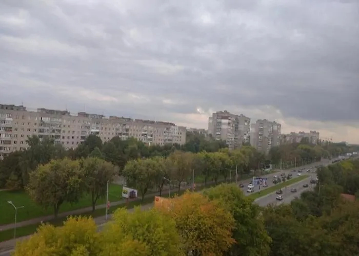 New новобудова стрийська наукова автовокзал гашека ашан кінг-крос епіцентр לבוב